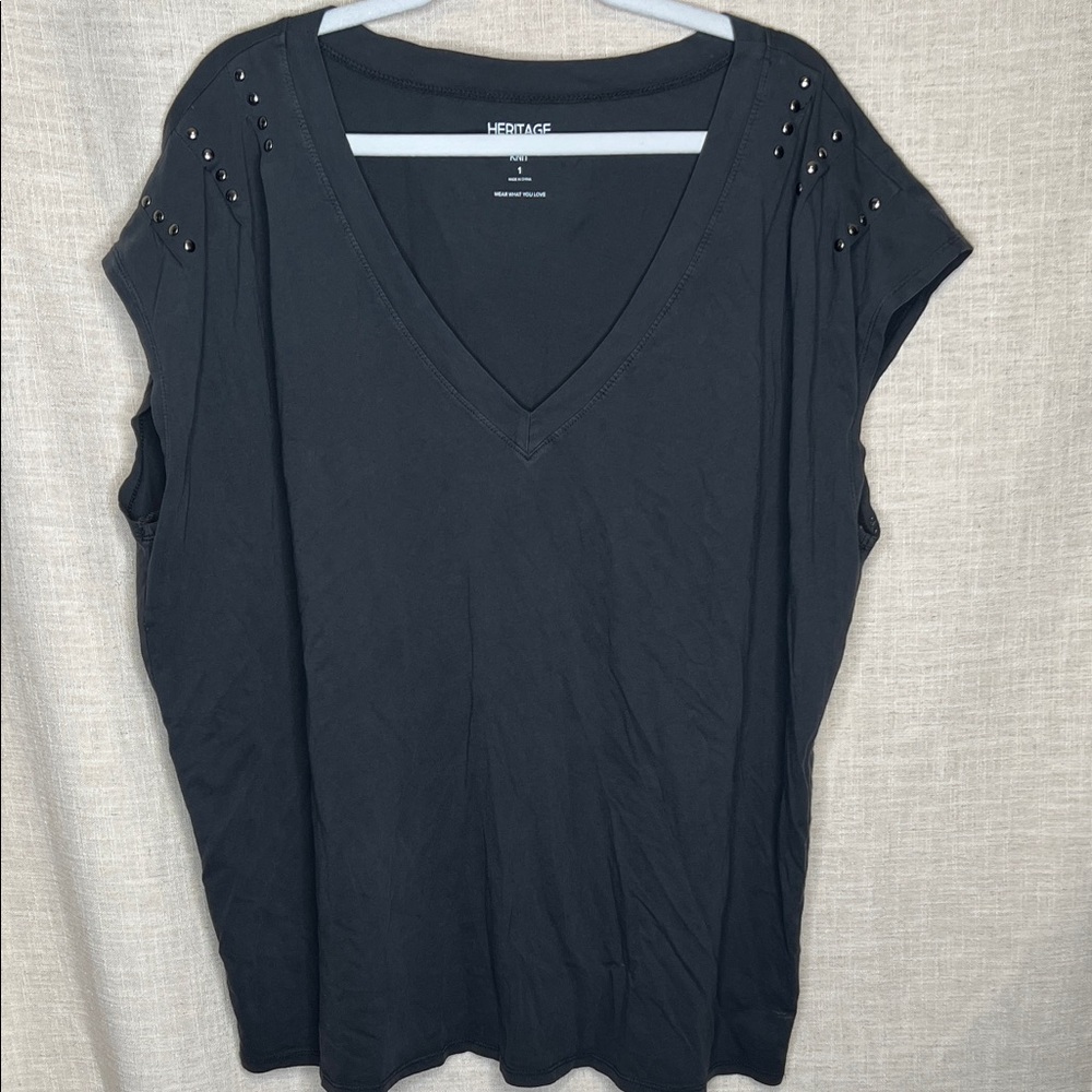Heritage by Torrid Black V-Neck Studded Sleeve Women’s Top